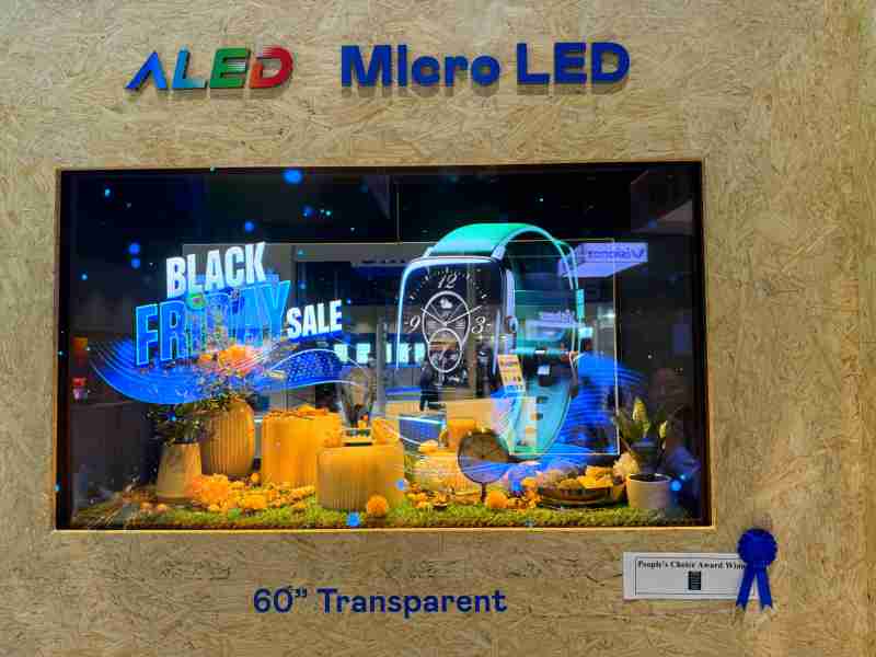 CG电子60吋高透明度Micro LED显示器获”最佳Micro LED技术应用奖”，，，，将Micro LED面板透明化之设计特性极致发挥，，，以可扩展性无缝拼接技术打造，，，具备600 nits全画面亮度、、、大于60%穿透率及超过NTSC 110%的优异广色域表现，，可依需求灵活应用于各种场域